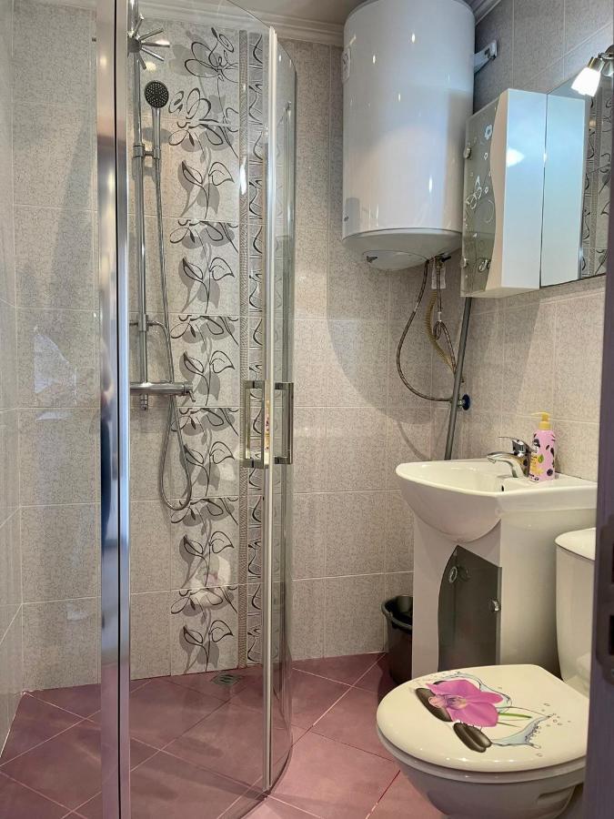 Апартамент Чаролит / Apartment Charoite Burgas Stad Buitenkant foto